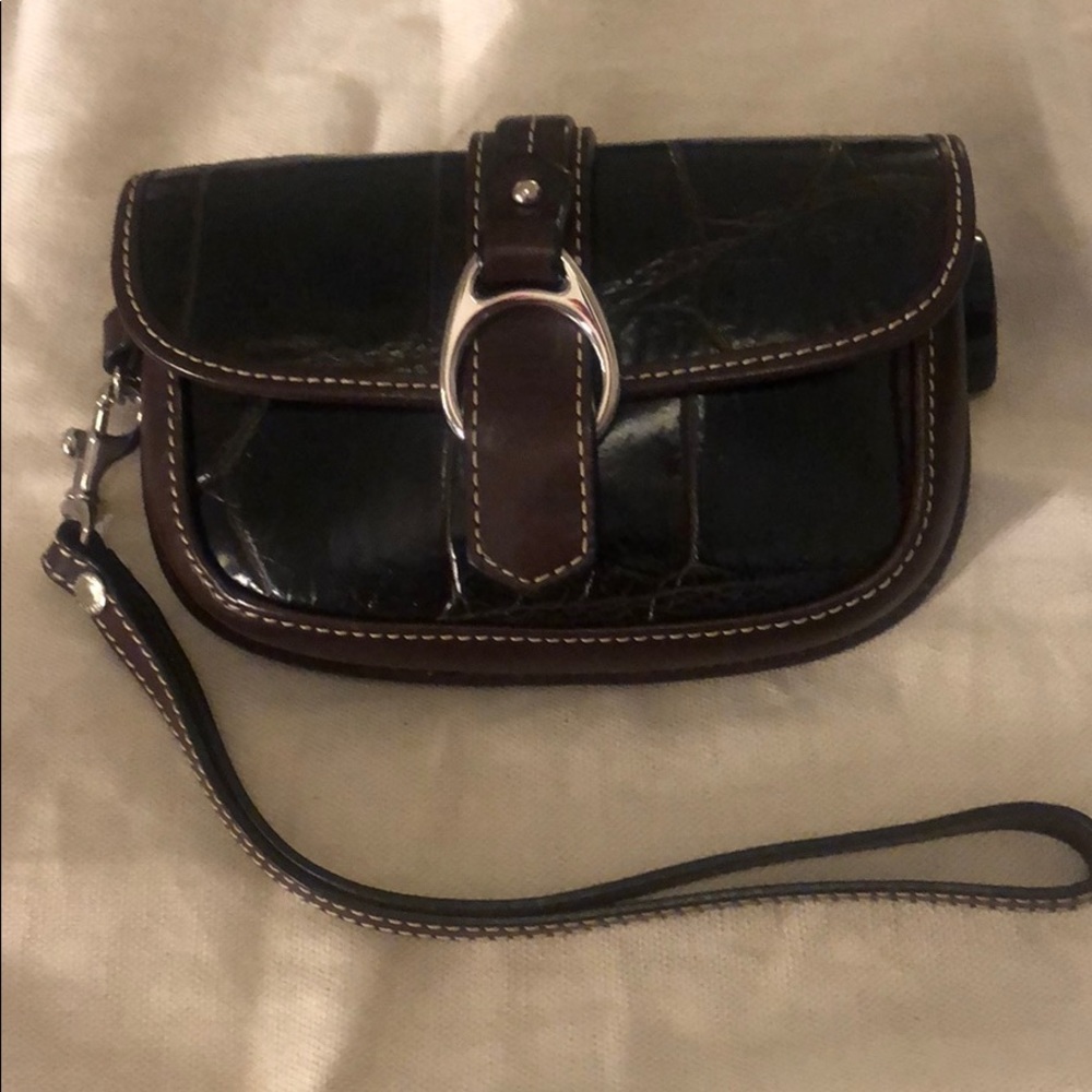 Dooney&Bourke croco small wristlet.
